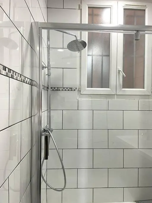 Apartment Le Triomphe Logement Central, 8 Pax 3 Chambres Marseille France